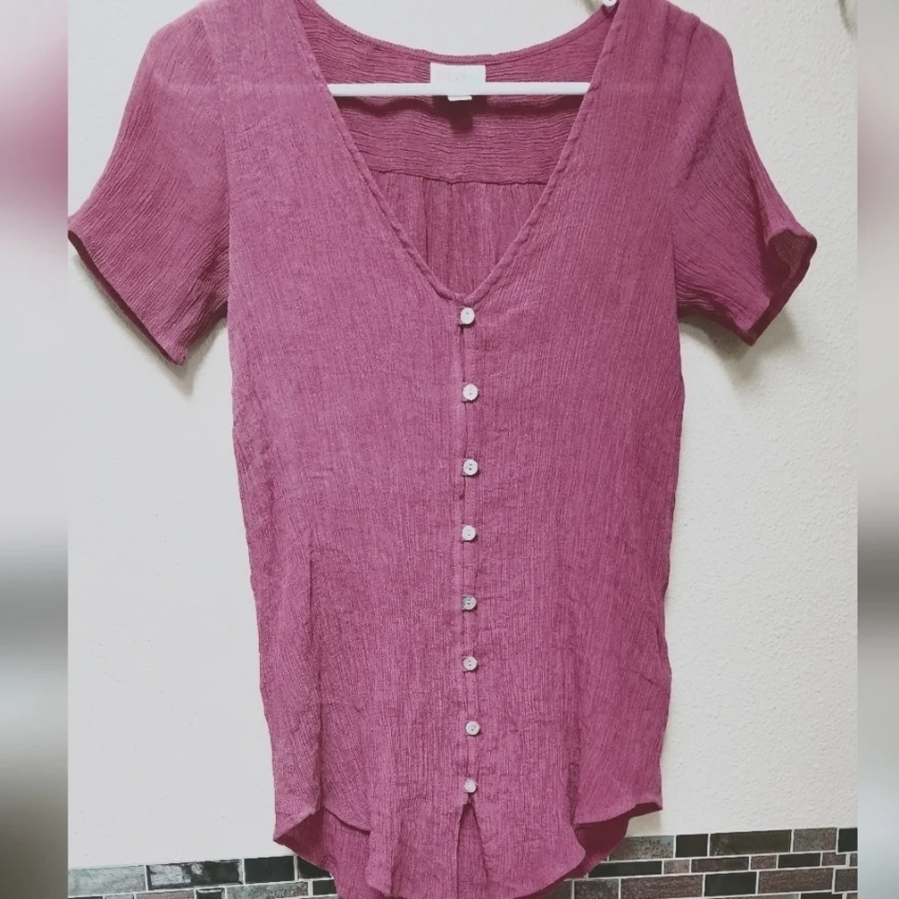 Lularoe V-neck Short Sleeve Button Front Back Yolk With Shirring design. Size XS
